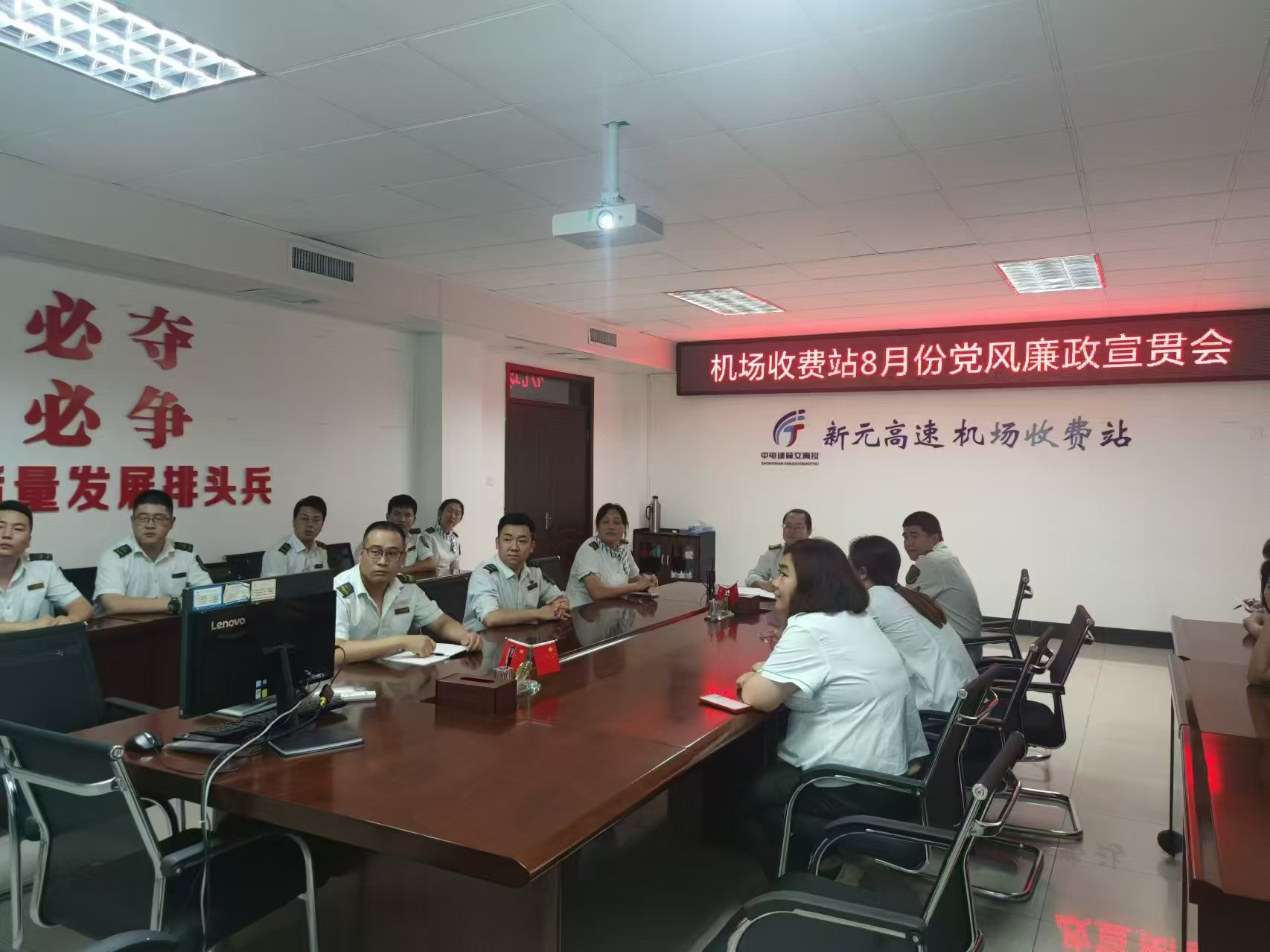 b98ff3e2c8b248610167895e9606aa1.jpg b98ff3e2c8b248610167895e9606aa1.jpg