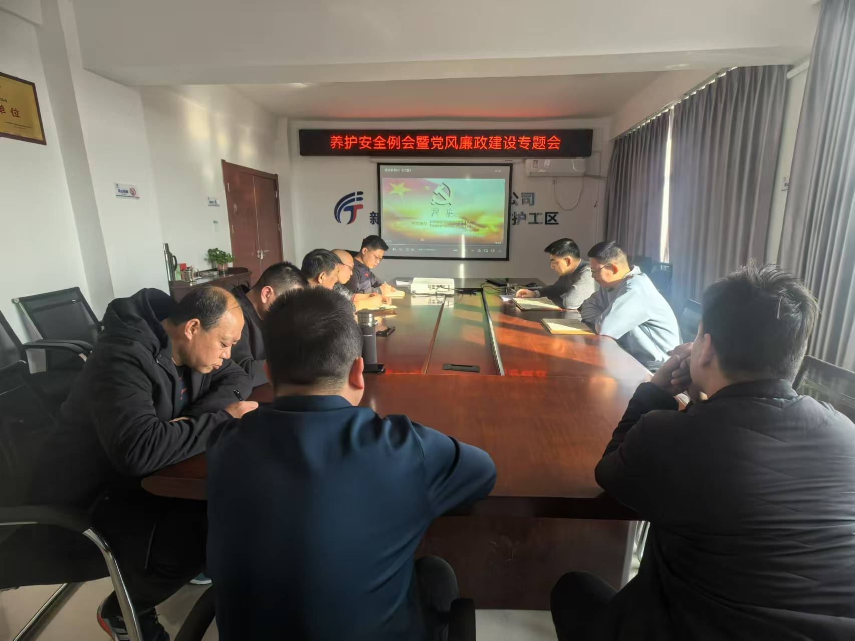 50bca07db2089116861f1e422ff366d.jpg 50bca07db2089116861f1e422ff366d.jpg