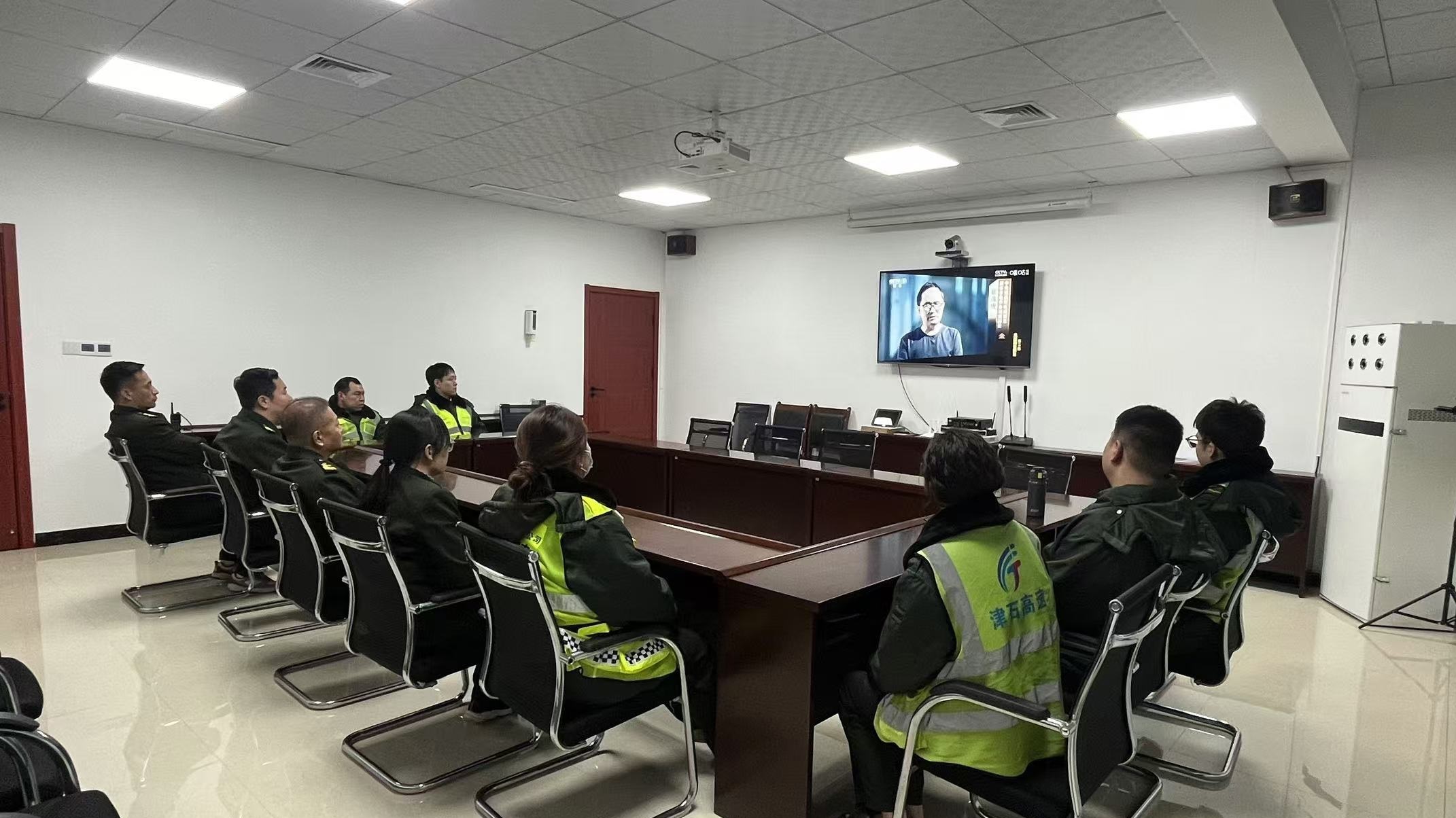 f8a699cf08ea1e7c353e59fb5af59c3.jpg f8a699cf08ea1e7c353e59fb5af59c3.jpg